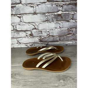 Olukai “U’i” Gold Leather Double Strap Flip Flops Sandals Women’s Sz 8M US/38EU